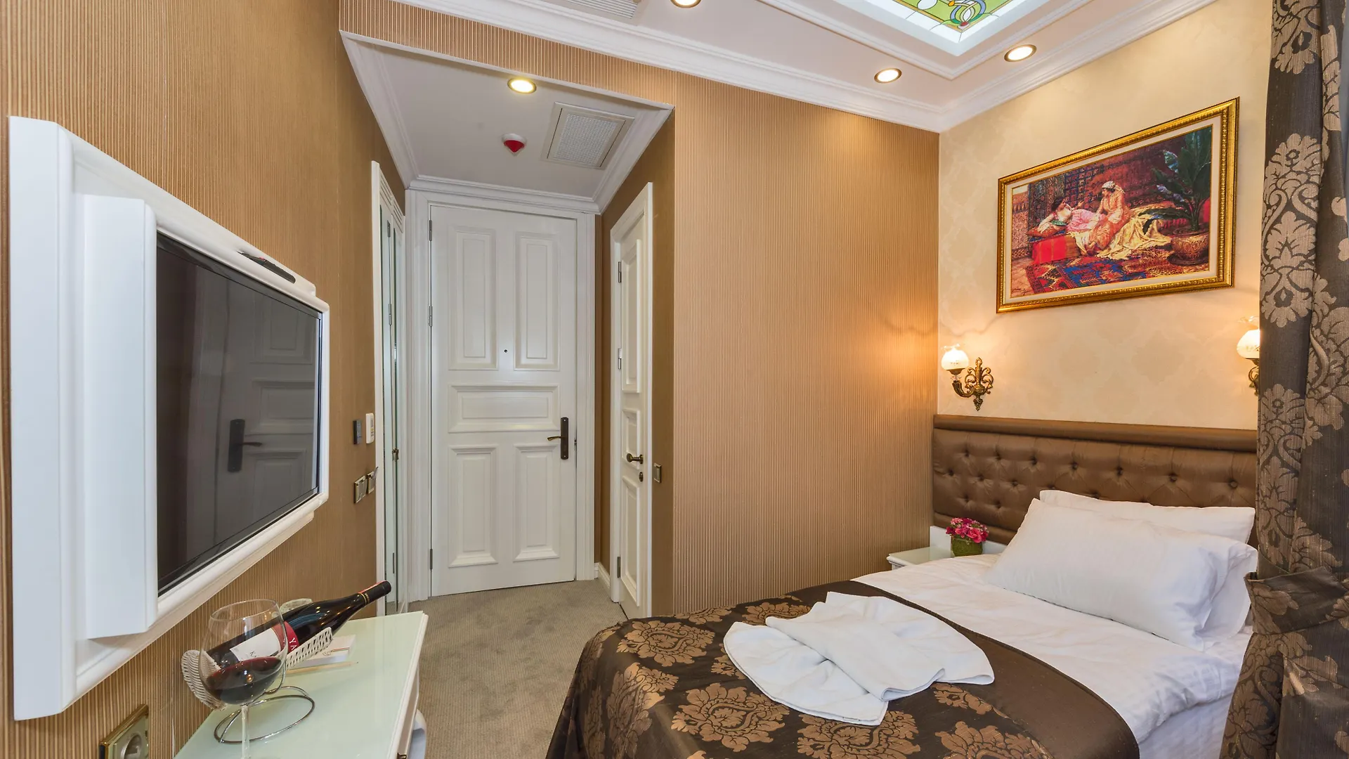 Alpek Hotel Istambul 3*,